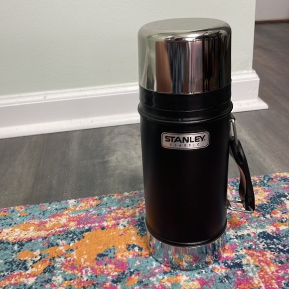 Stanley Thermos - Picture 2 of 8